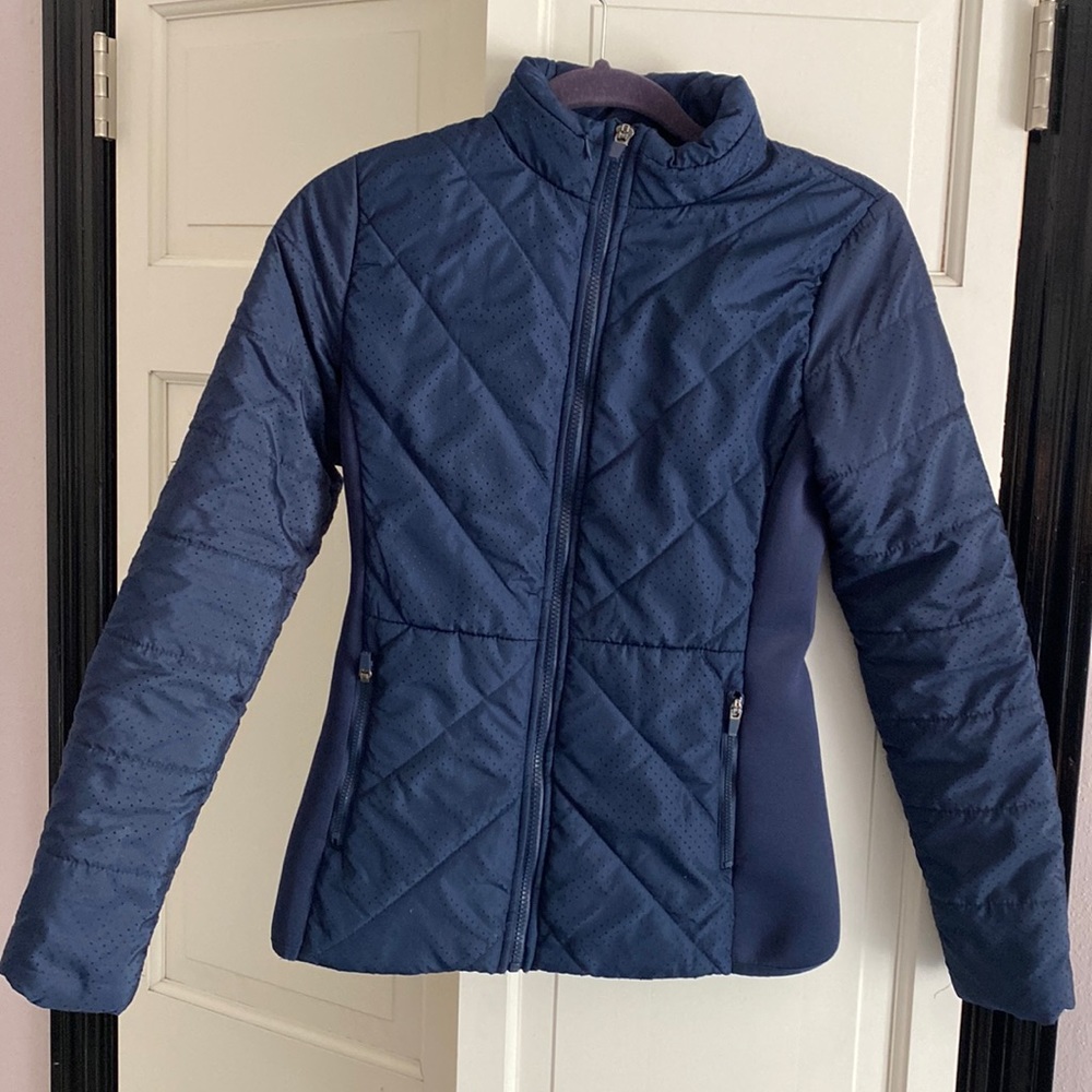 Fabletics athletic Sedona quilted full zip blue jacket.